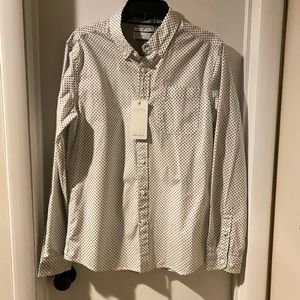 NWT men’s dress shirt, size medium